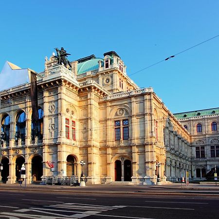 Pension Central I Self Check In Вена Экстерьер фото