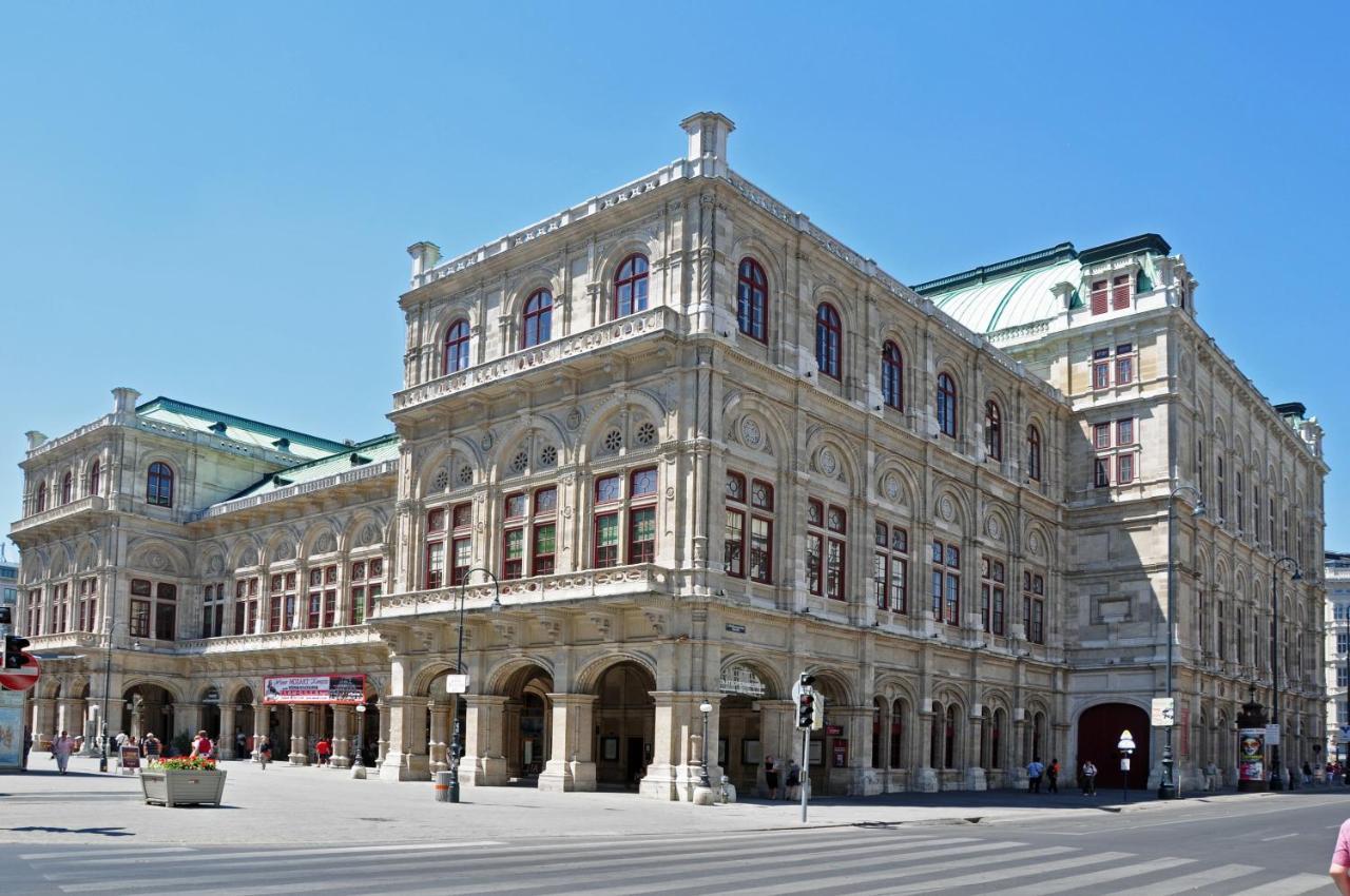 Pension Central I Self Check In Вена Экстерьер фото