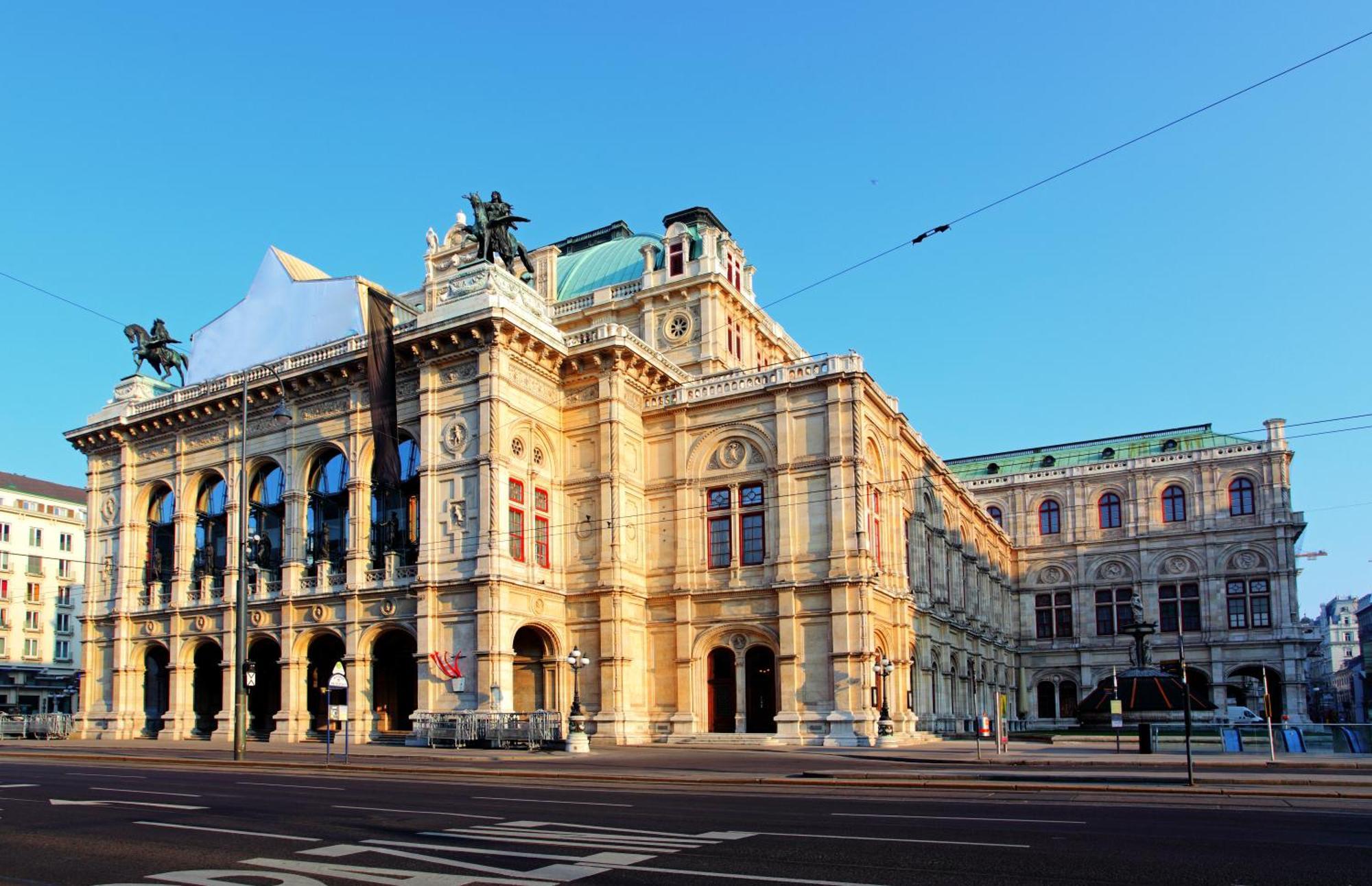 Pension Central I Self Check In Вена Экстерьер фото